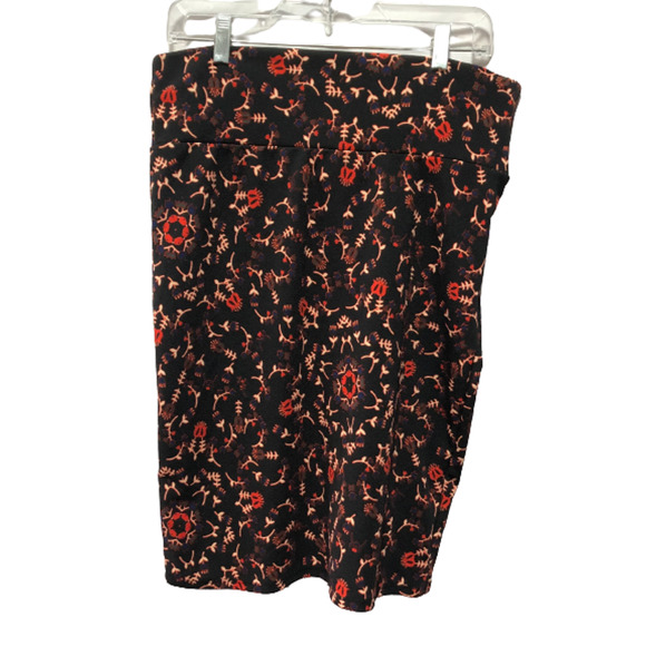 LulaRoe Cassie Skirt Black with Red and Blue Roses Large - Picture 1 of 3